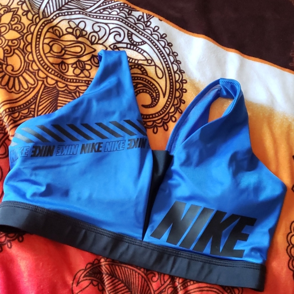 Nike sports bra